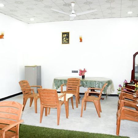 Tharaka Homestay Weligama Ngoại thất bức ảnh