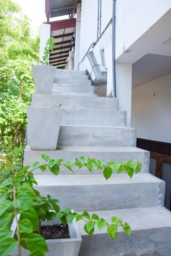 Tharaka Homestay Weligama Ngoại thất bức ảnh
