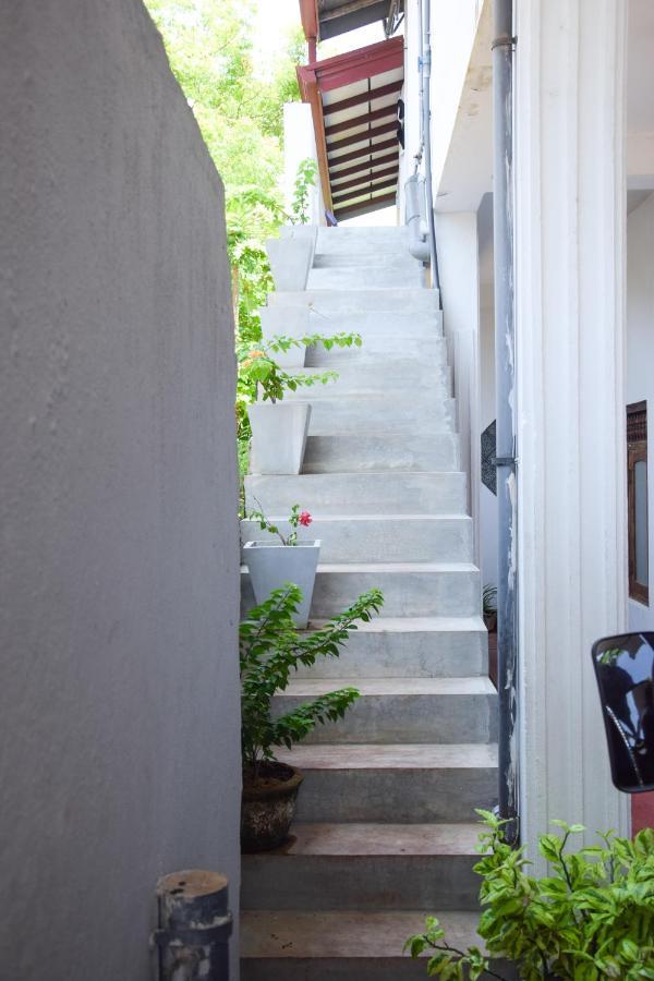 Tharaka Homestay Weligama Ngoại thất bức ảnh