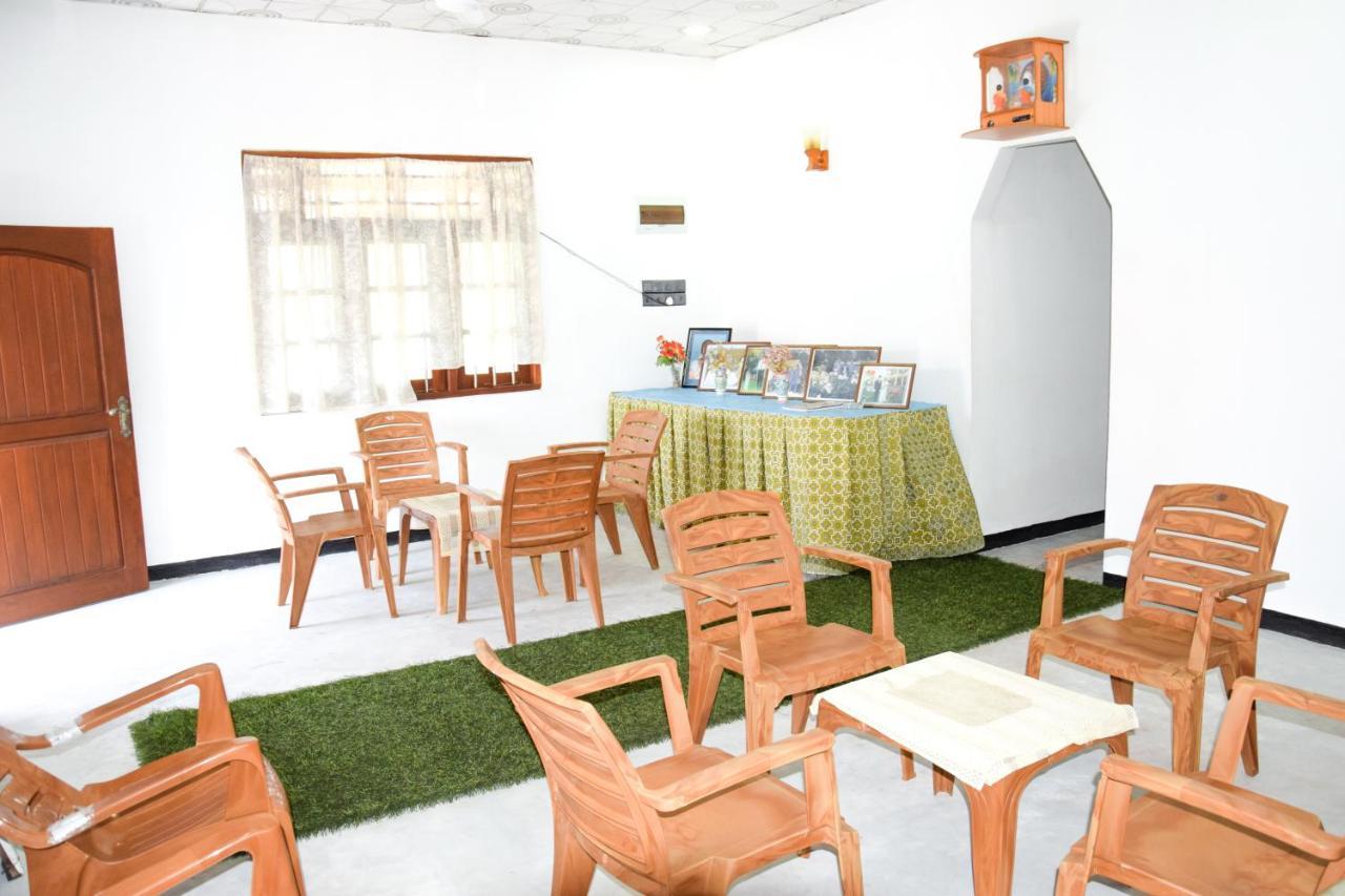 Tharaka Homestay Weligama Ngoại thất bức ảnh